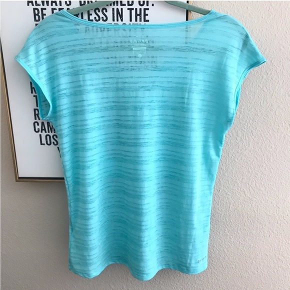 ✨2/$40✨ NWOT 2-pc Bundle Puma + Nike Blue + Purple Workout Shirts - Picture 5 of 8